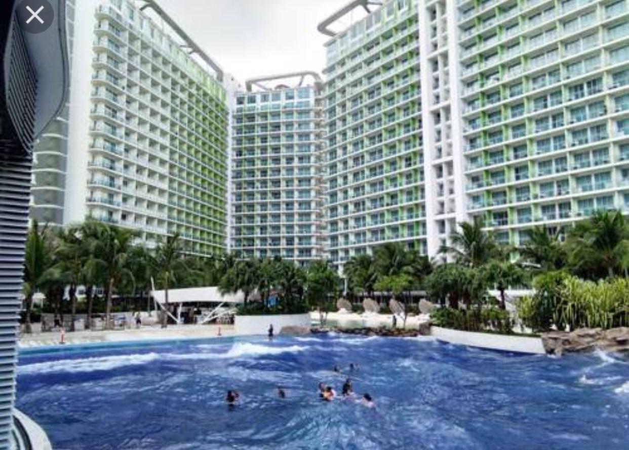 Azure Urban Resort Residences Manila Esterno foto