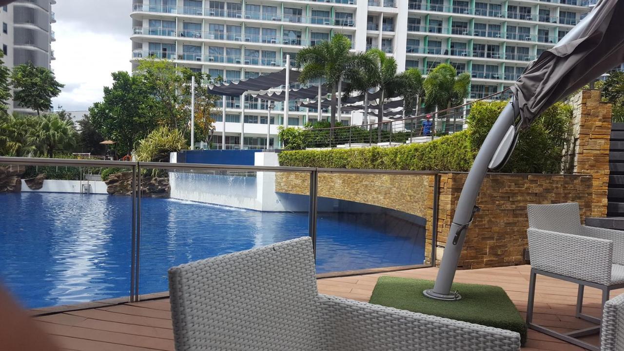 Azure Urban Resort Residences Manila Esterno foto